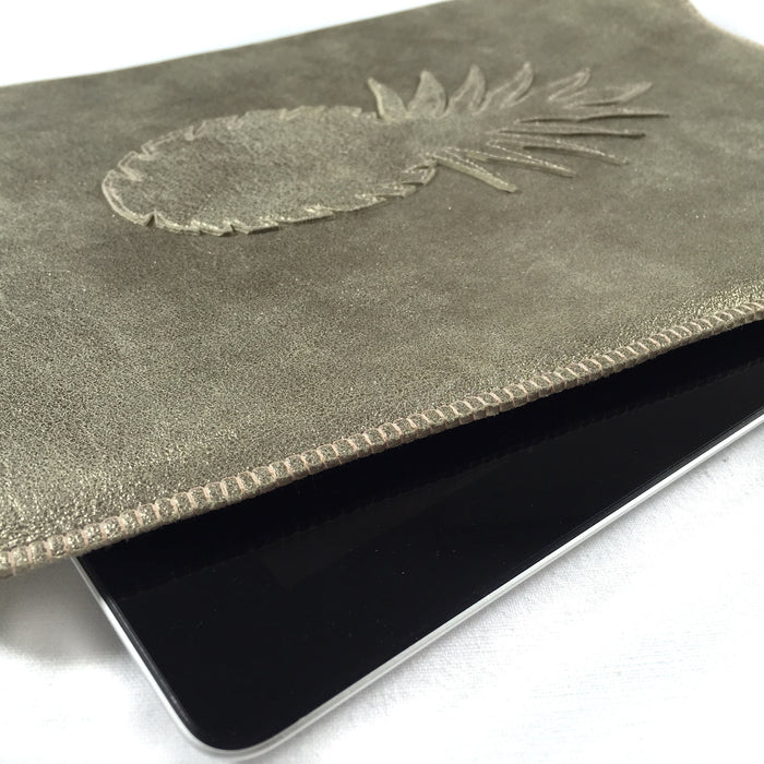 Tablet Hülle Ananas - Leder Lammnappa gold metallisiert - CONCUELA - 5