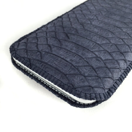 Handytasche Schlangenleder Prägung blau nach Maß - CONCUELA